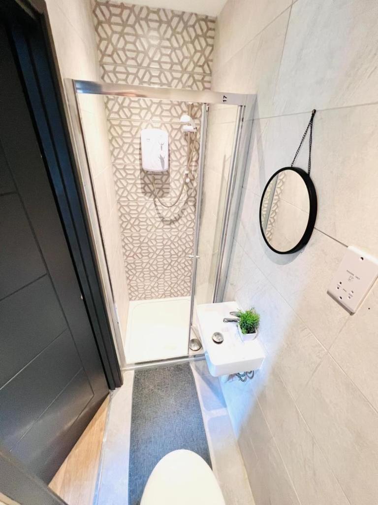 Holloway's House - No 37 - Bright & Cozy Escape Apartamento *